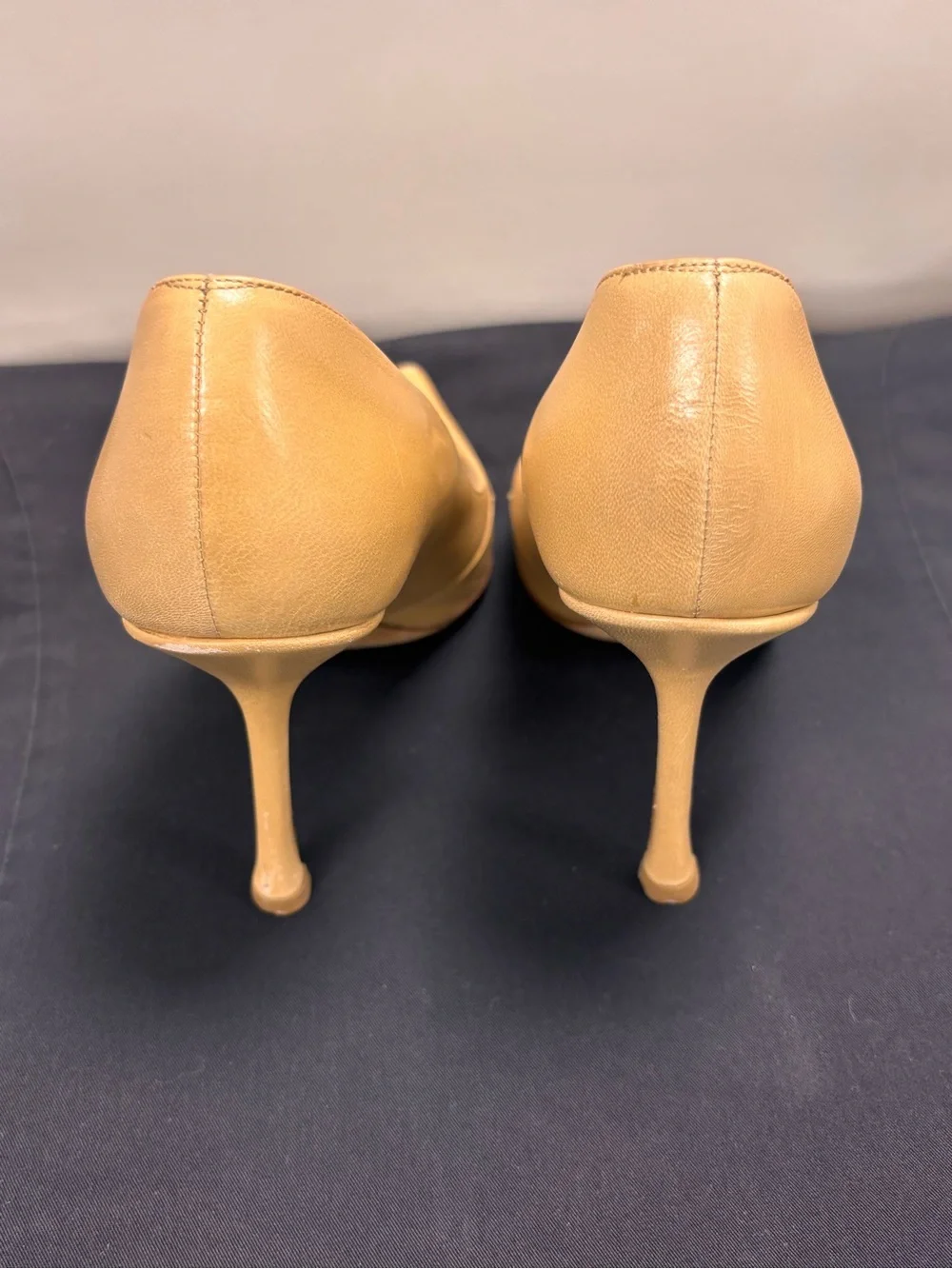 Jimmy Choo Tan Leather Pointed-Toe Pumps EU 38.5 US 8 With a 4” heel